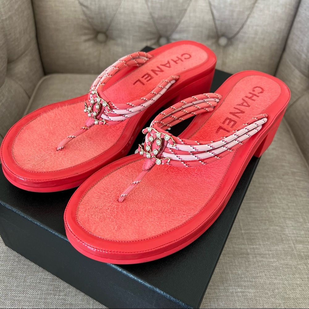 CHANEL Sandals